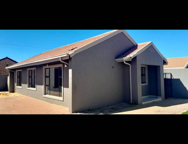 3 BEDROOM HOUSE FOR SALE IN PIMVILLE